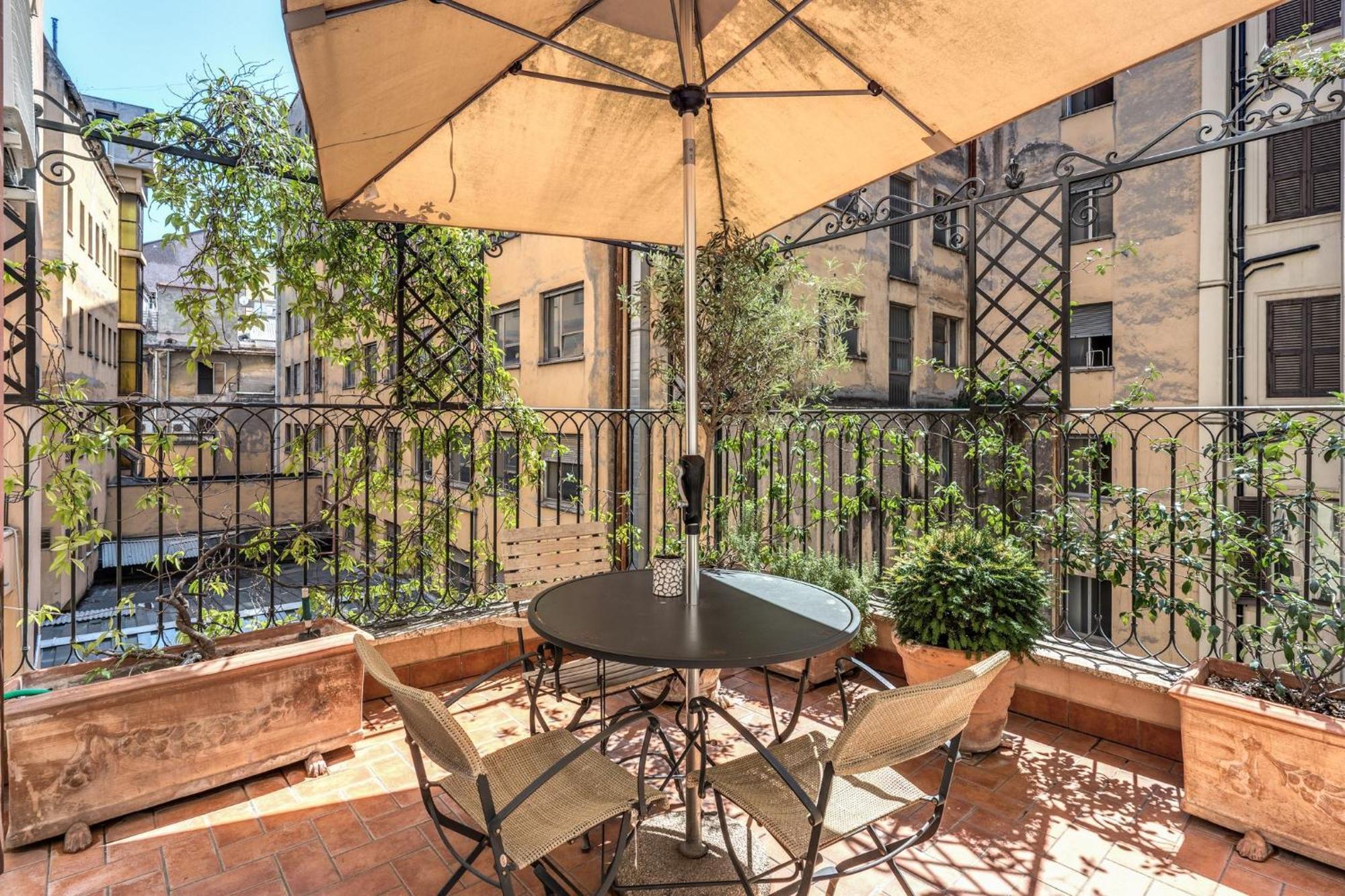Via Napoli Apartments — Photos 1